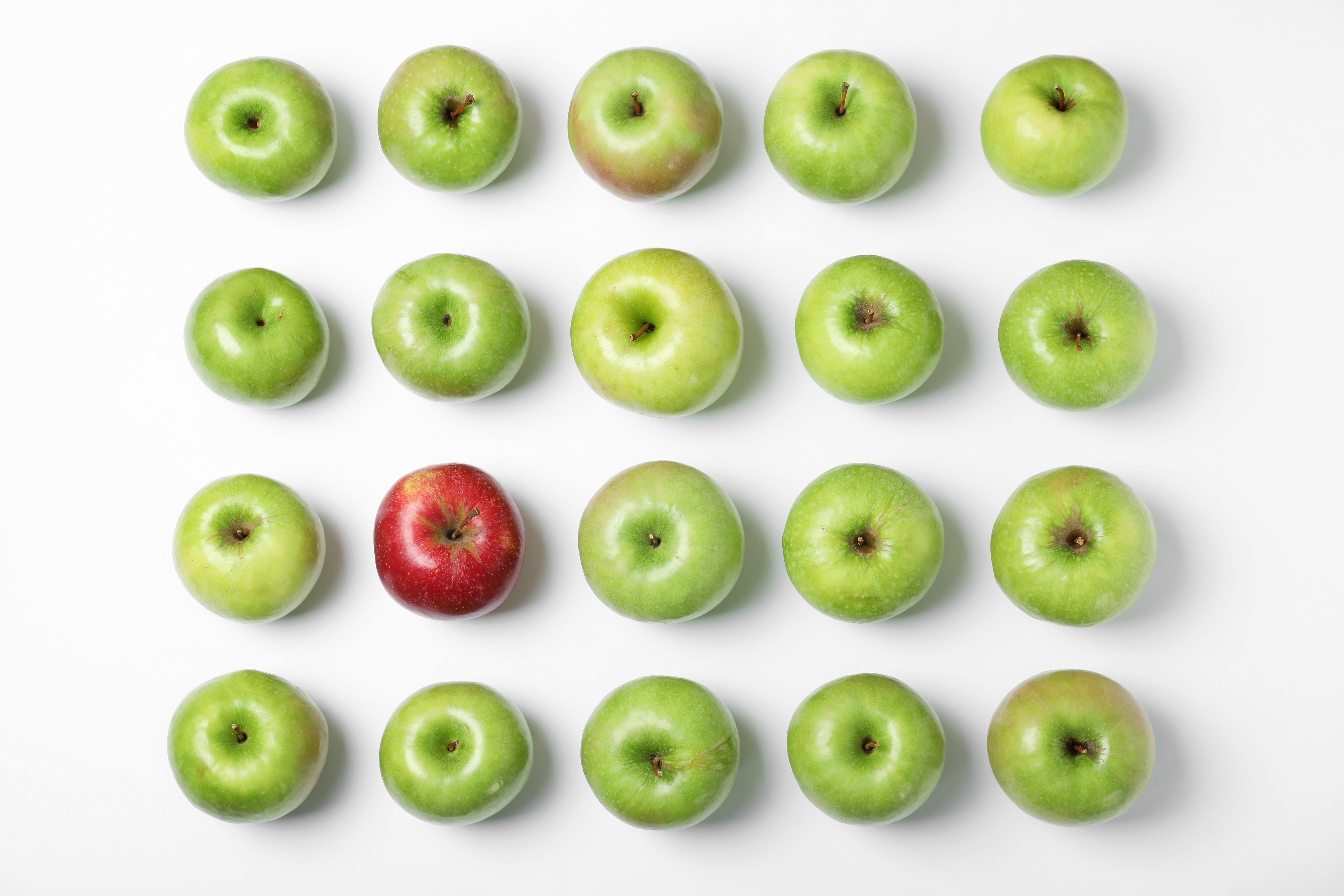 one_red_apple_1243102156